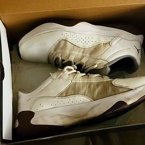 Jordan 11 "CMFT LOW"